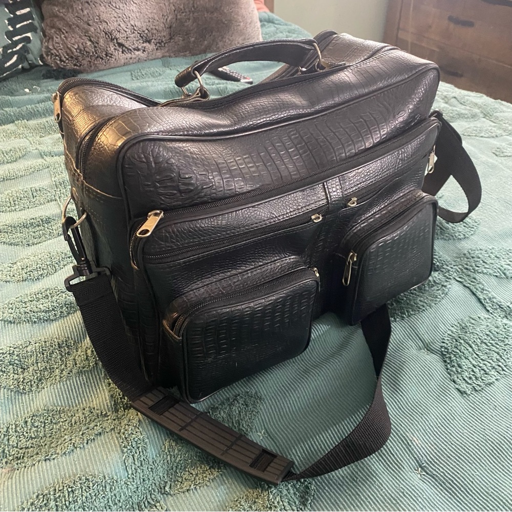 Widevegan Leather Messenger Bag Black Gem